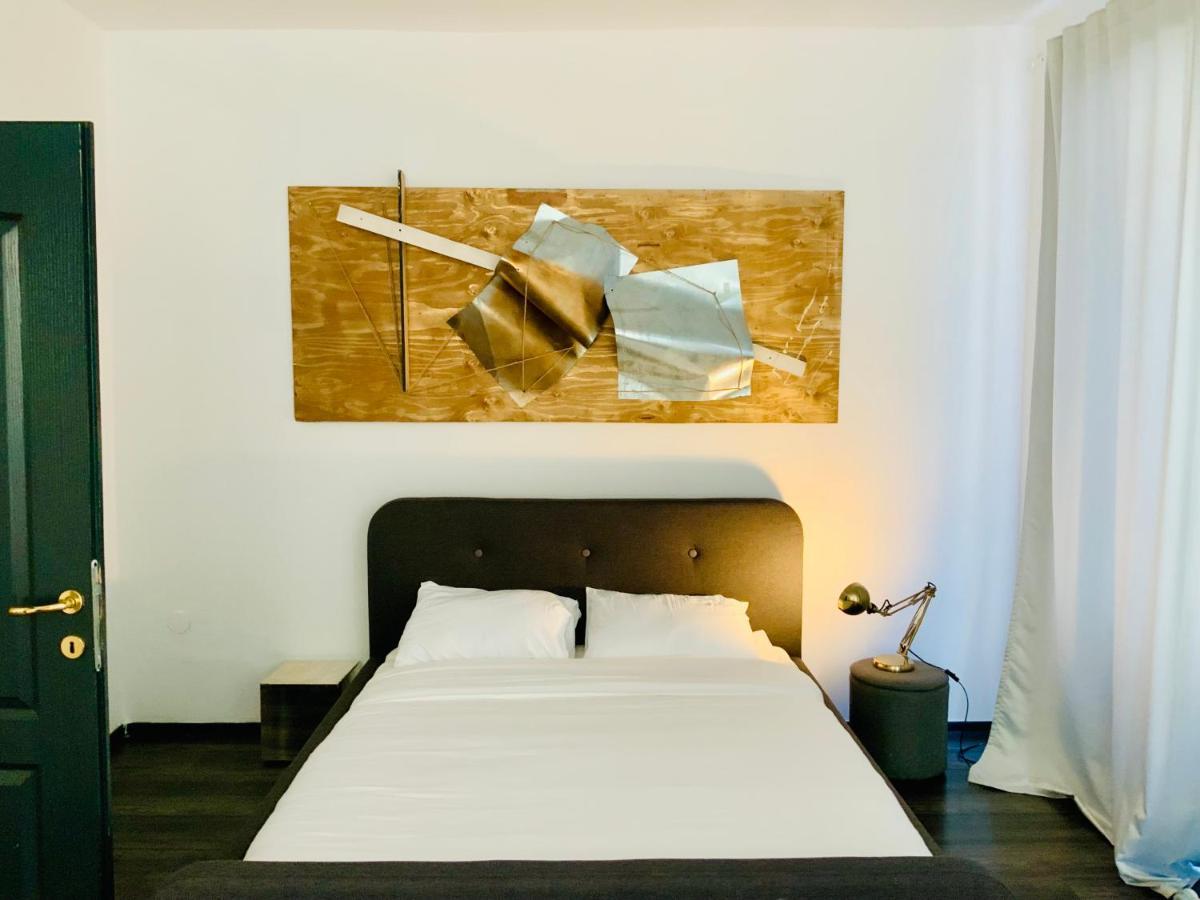 Sada Gallery II Bucureşti Ngoại thất bức ảnh