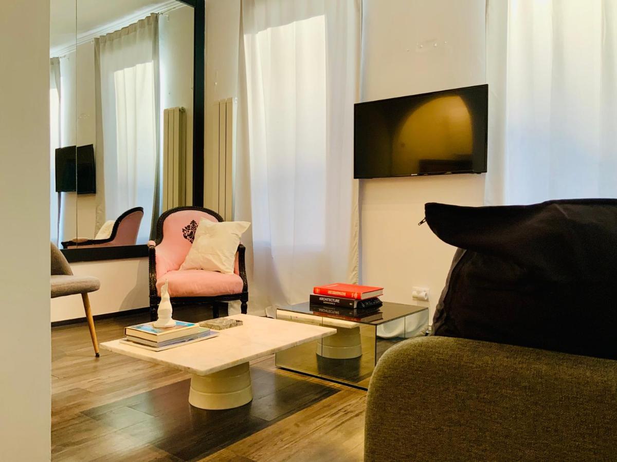 Sada Gallery II Bucureşti Ngoại thất bức ảnh