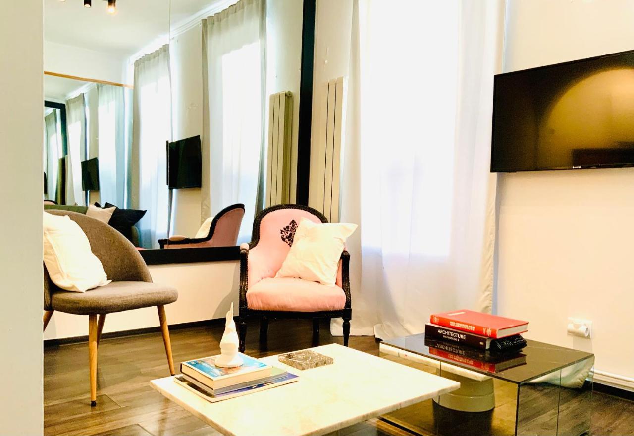 Sada Gallery II Bucureşti Ngoại thất bức ảnh